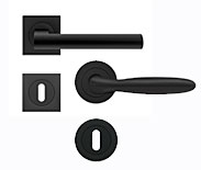 Schwarze Türbeschläge von Karcher Design