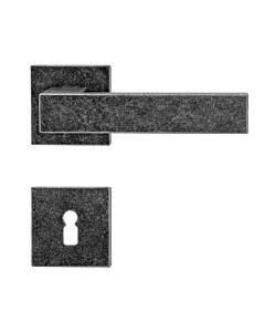 Wagrain Square quadratische Rosettengarnitur Schmiedeeisen schwarz patiniert von Griffwelt
